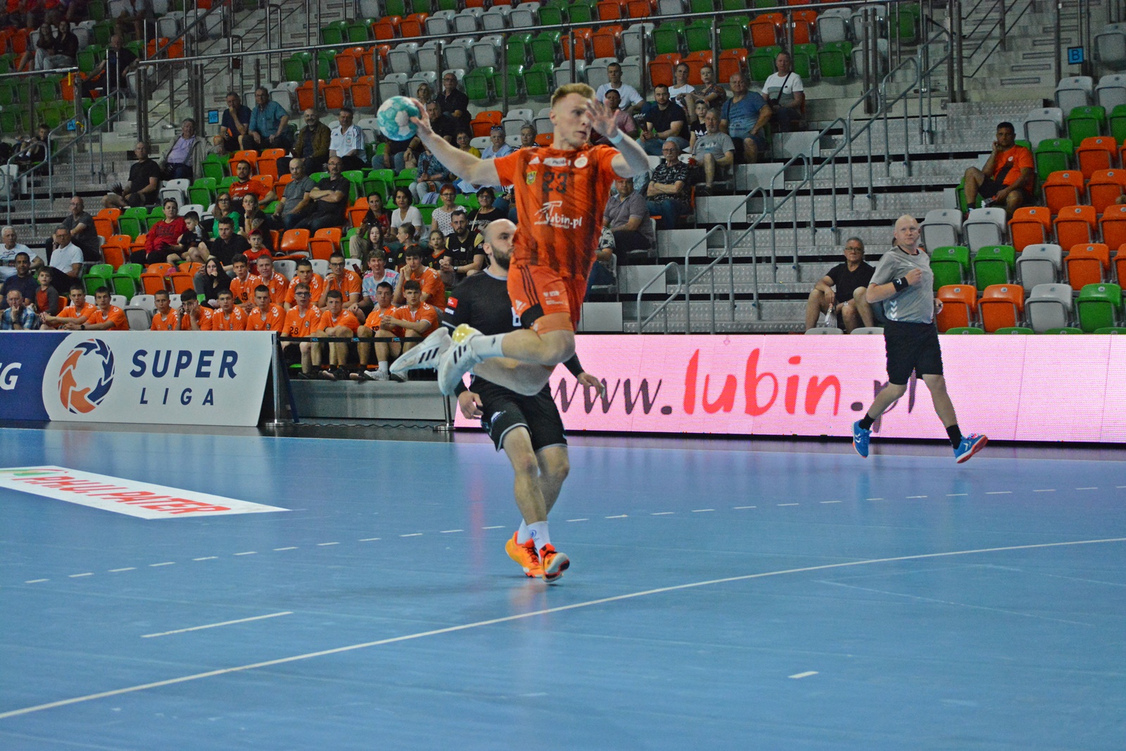 [FOTO] 29.11.2022 r. Piłkarze ręczni: MKS Zagłębie Lubin – Handball Stal Mielec 31:24 (13:10) thumbnail