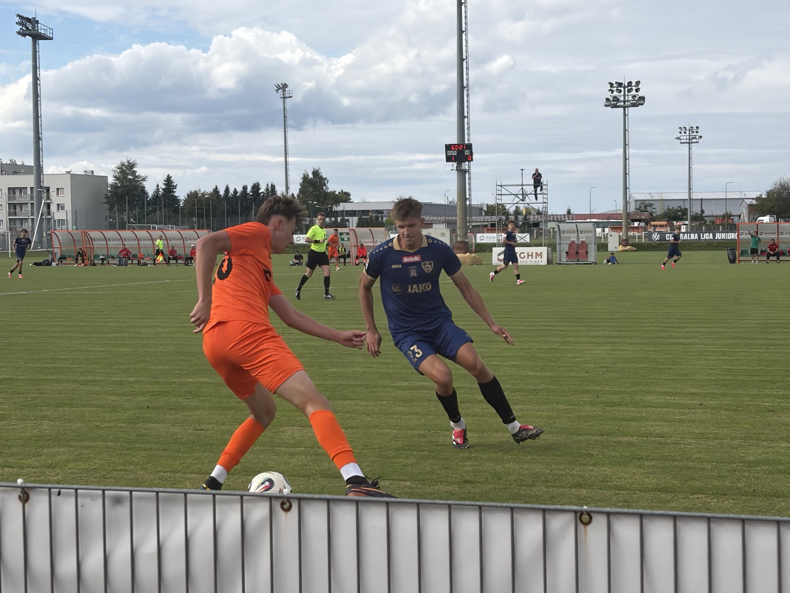 Betclic 3. Liga: Rezerwy wróciły na zwycięską ścieżkę. Pewna wygrana z Cariną Gubin thumbnail